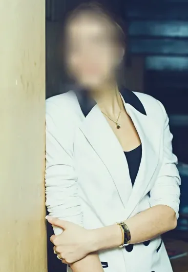 Chiara, 30