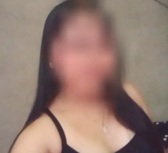 Christina, 19