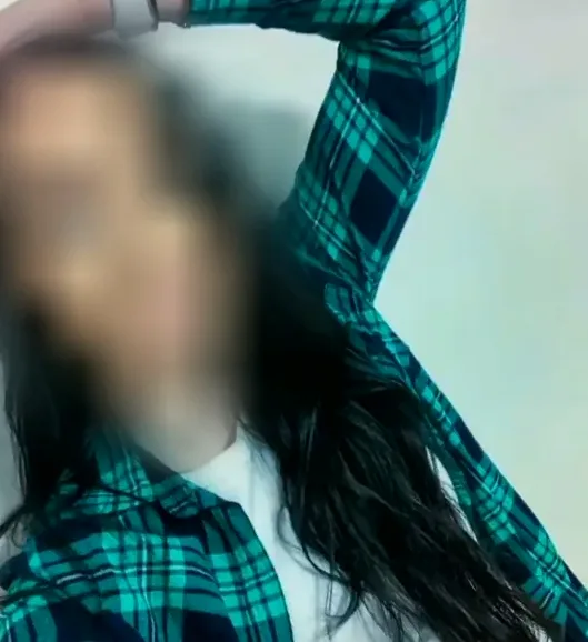 Marina, 35