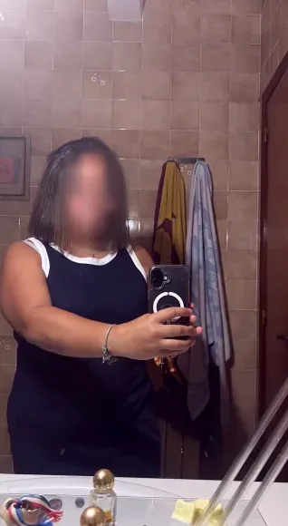Simone, 22