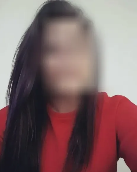 Sophie, 33